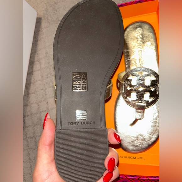 Tory Burch sandals size 8- color Spark Gold - Picture 4 of 9